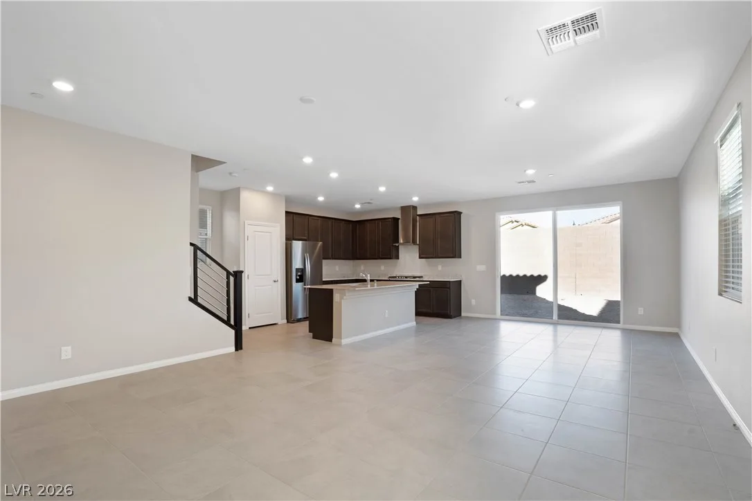 2572 Ofanto Street — photo 5