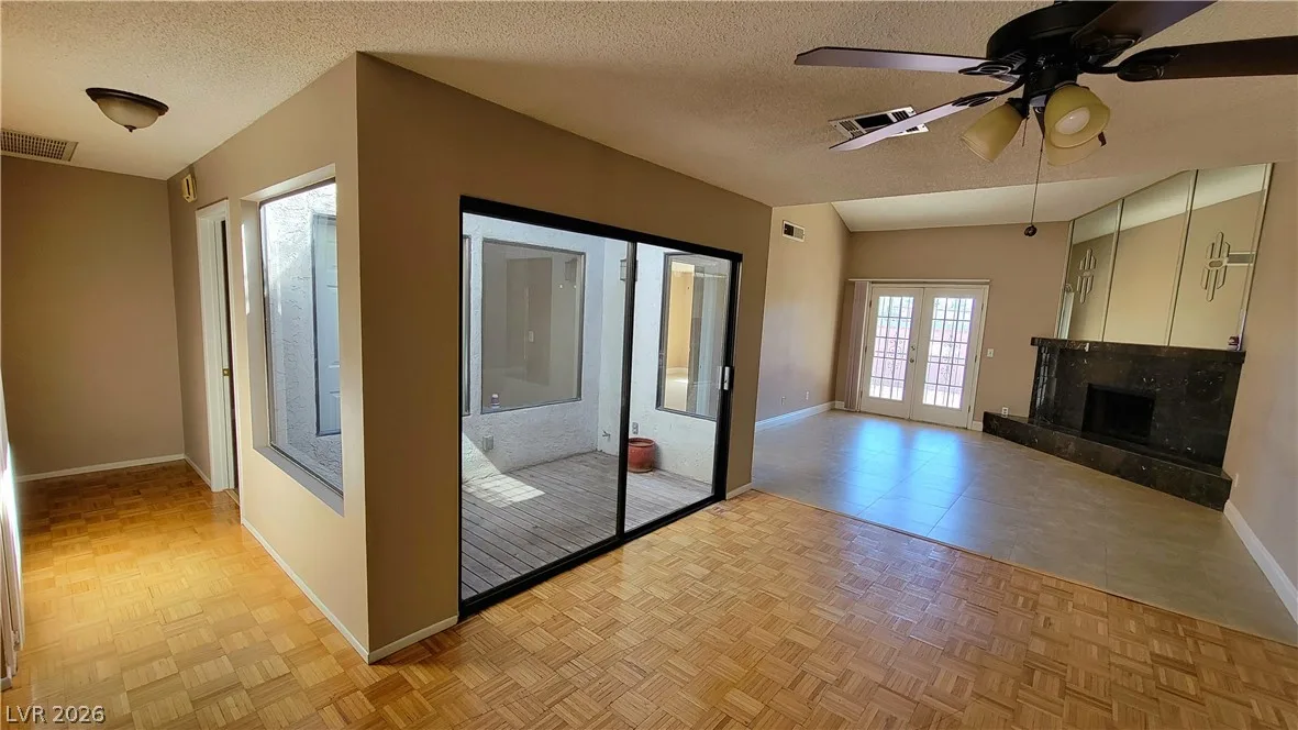 1843 CAMINO VERDE Lane — photo 3