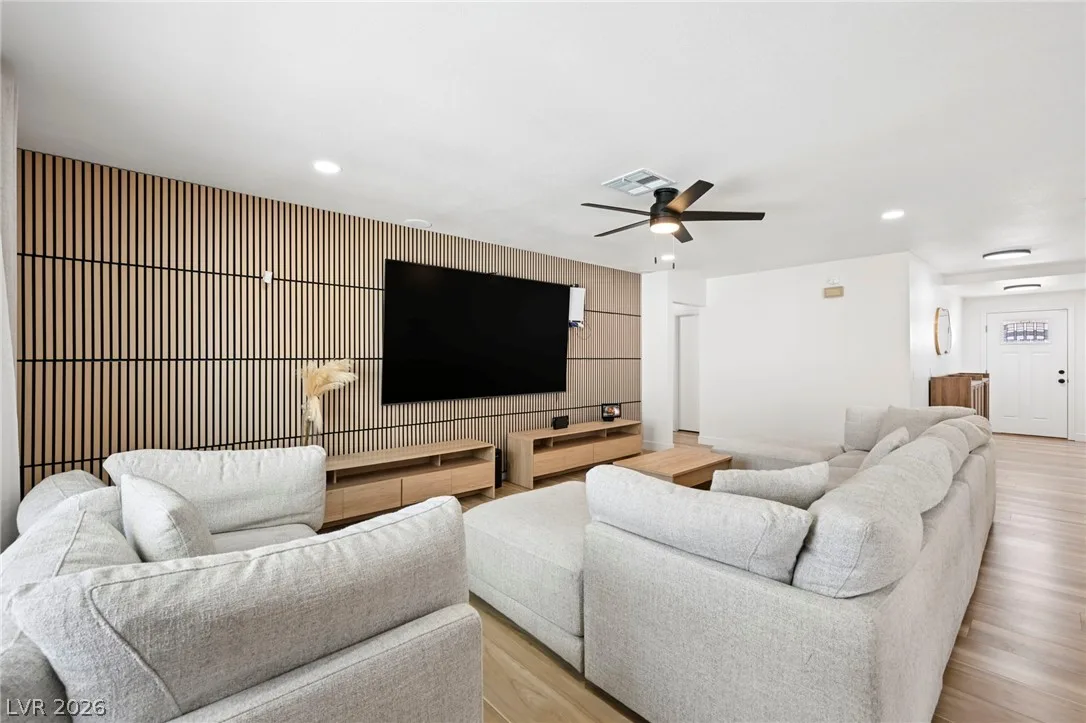 637 Apollo Avenue — photo 4