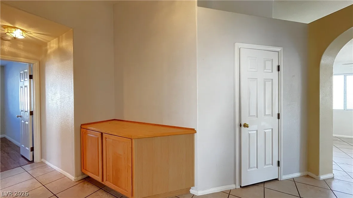 9059 IRON CROW Avenue — photo 2