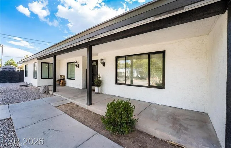 3021 Woods Drive — photo 5