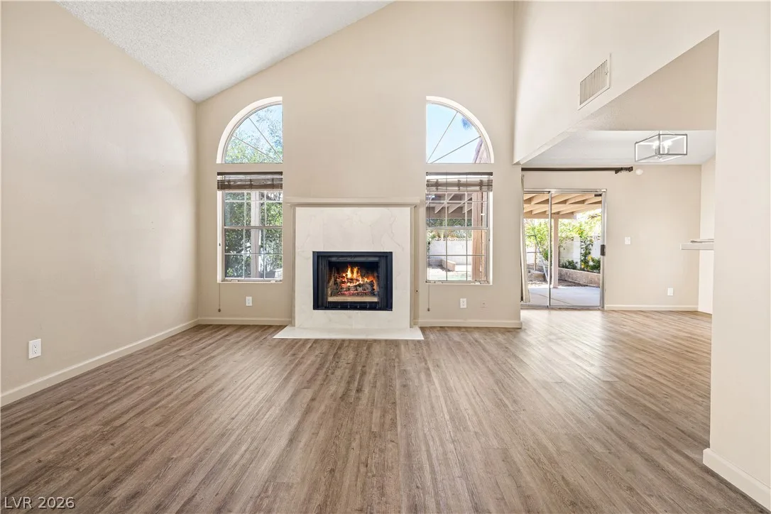 325 Manor Street — photo 2