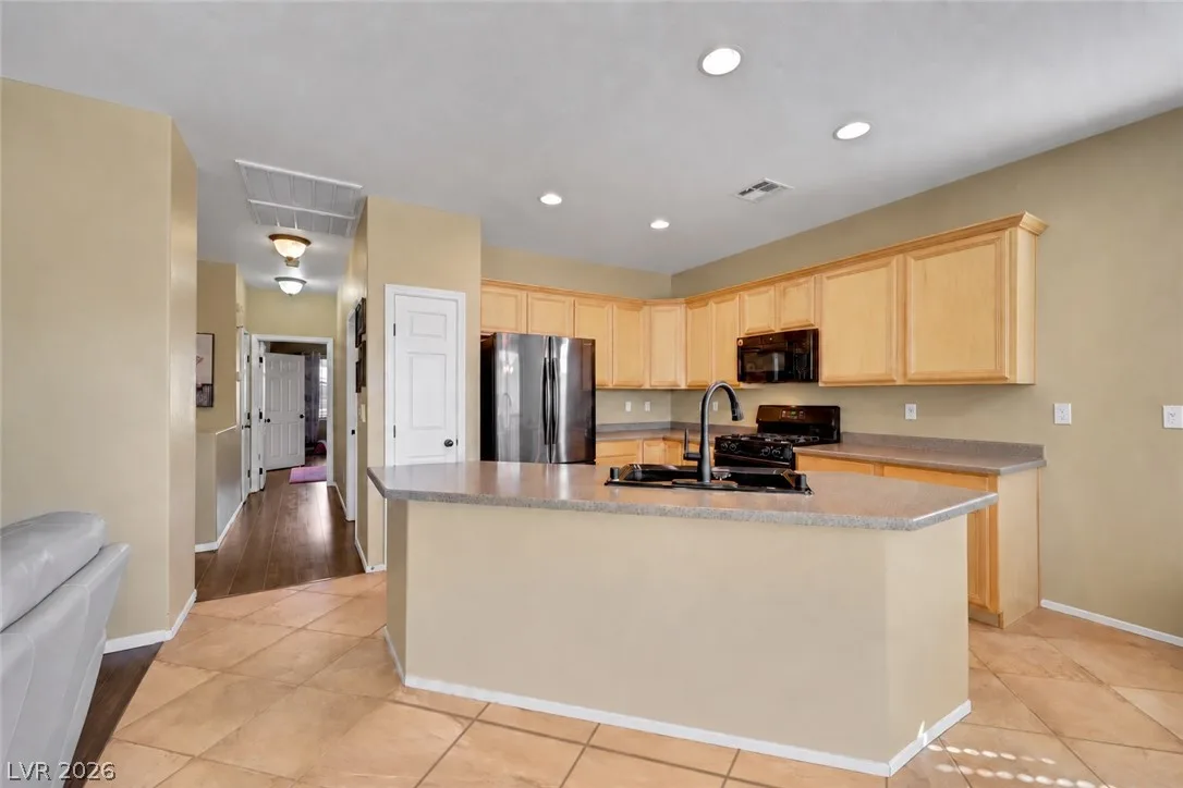 8029 Dancing Springs Street — photo 3