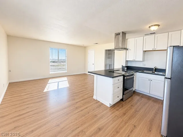 803 North Major Avenue 3 — photo 3