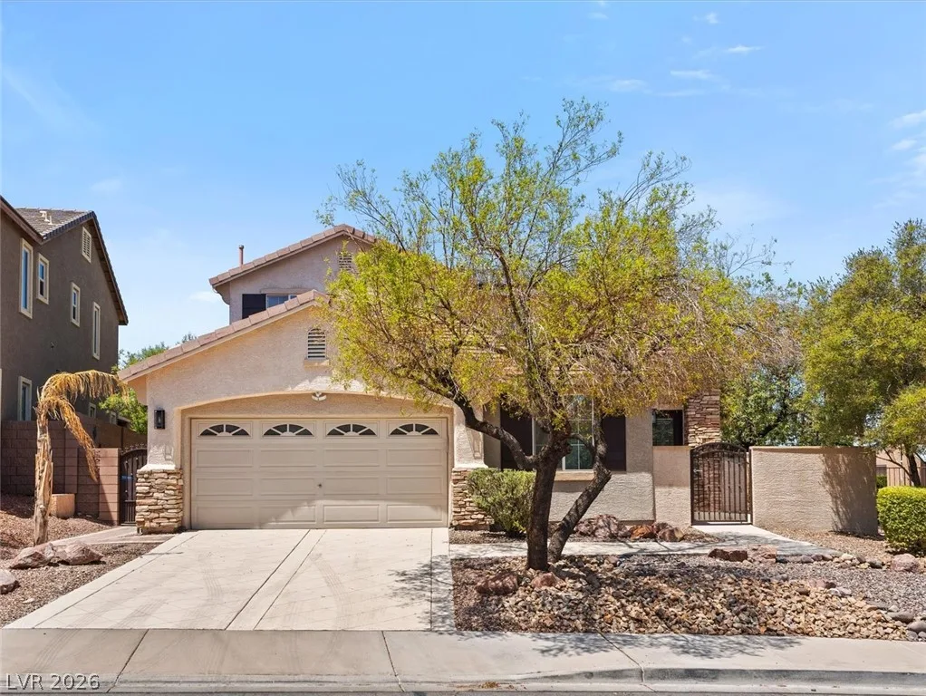 215 Sunset Shower Drive — photo 1