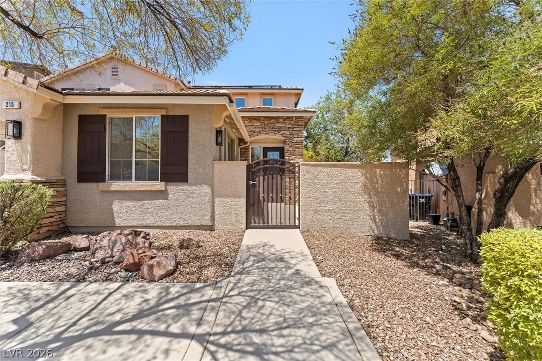 215 Sunset Shower Drive — photo 2