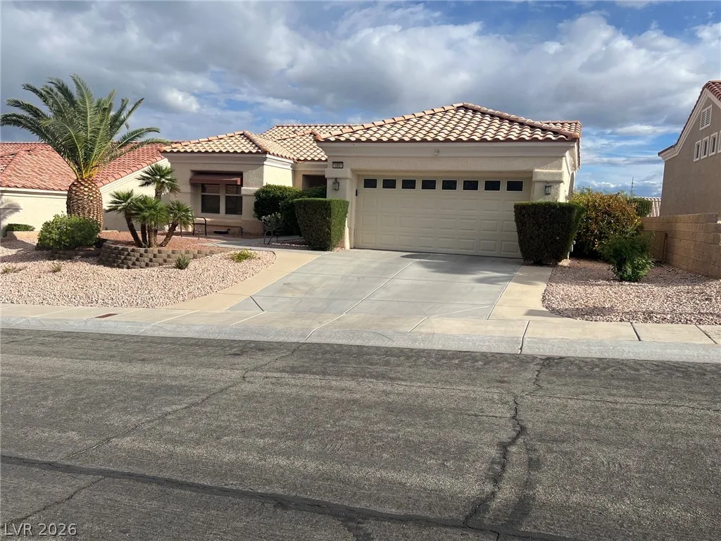 10801 Heritage Hills Drive — photo 2