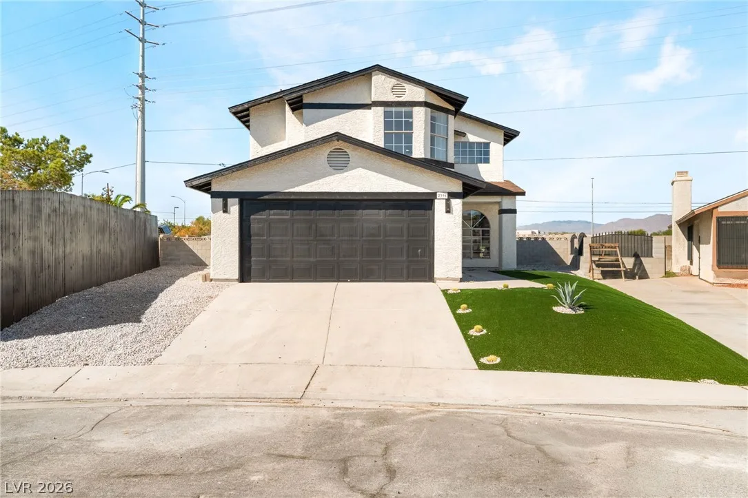 2396 Valley Drive — photo 4
