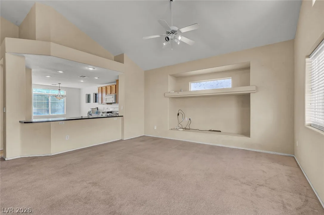 3802 Shimmering Creek Avenue — photo 3