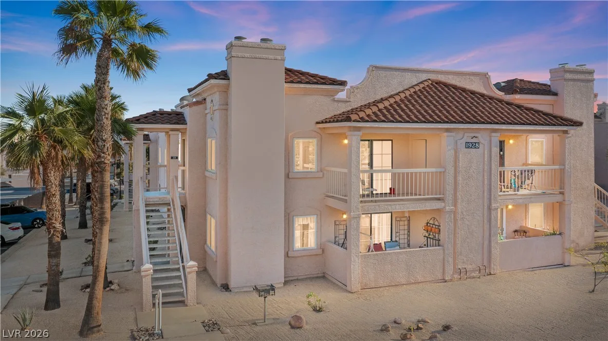 1928 Las Palmas Lane 228 — photo 1