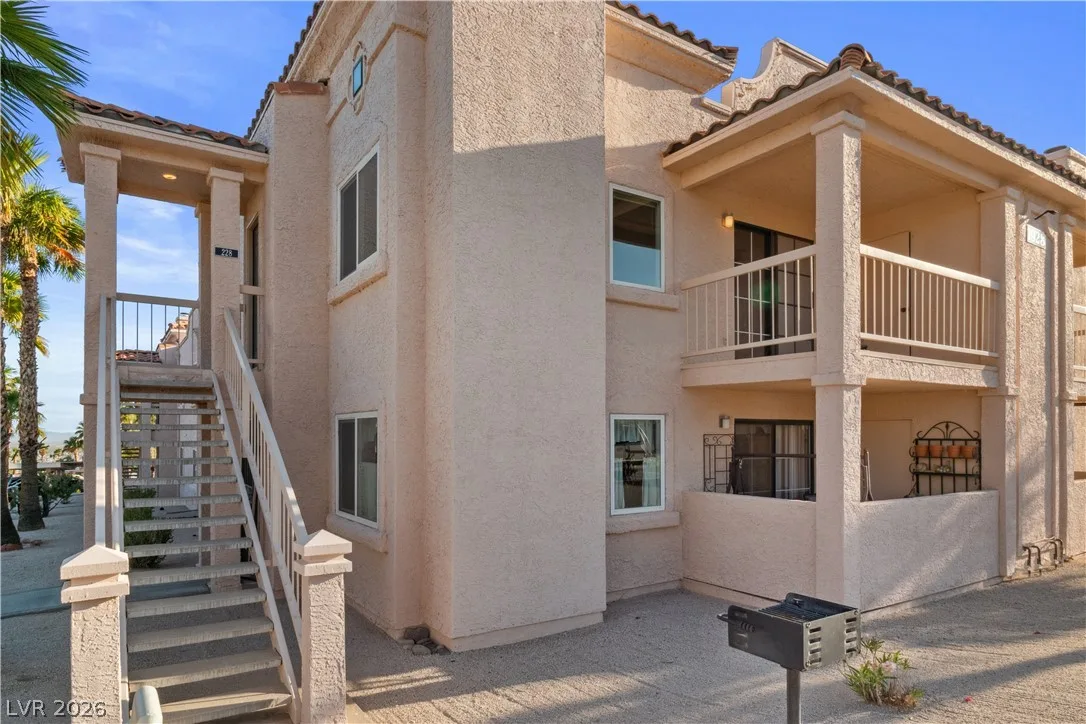 1928 Las Palmas Lane 228 — photo 3