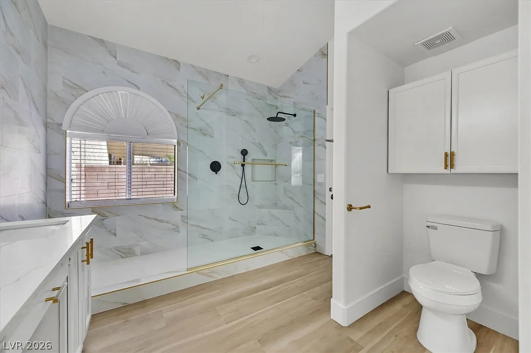 8433 Sea Glen Drive — photo 2