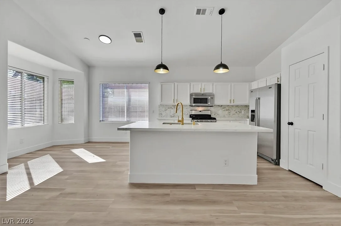 8433 Sea Glen Drive — photo 3