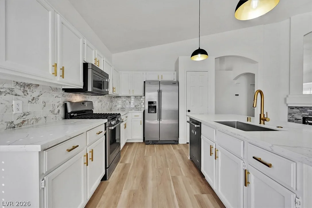 8433 Sea Glen Drive — photo 4
