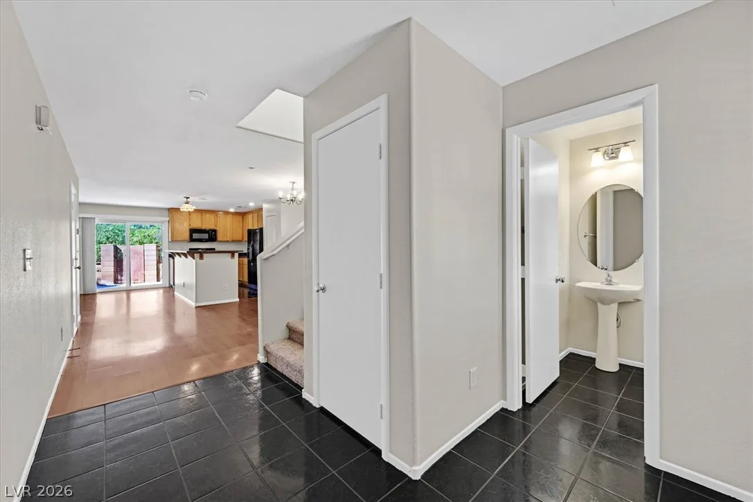 1157 Gecko Road — photo 3