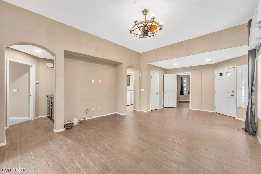 3740 Rocklin Peak Avenue — photo 3