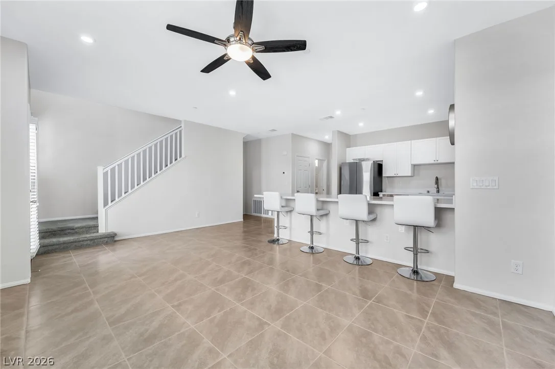 6176 Garden Crest Street — photo 5