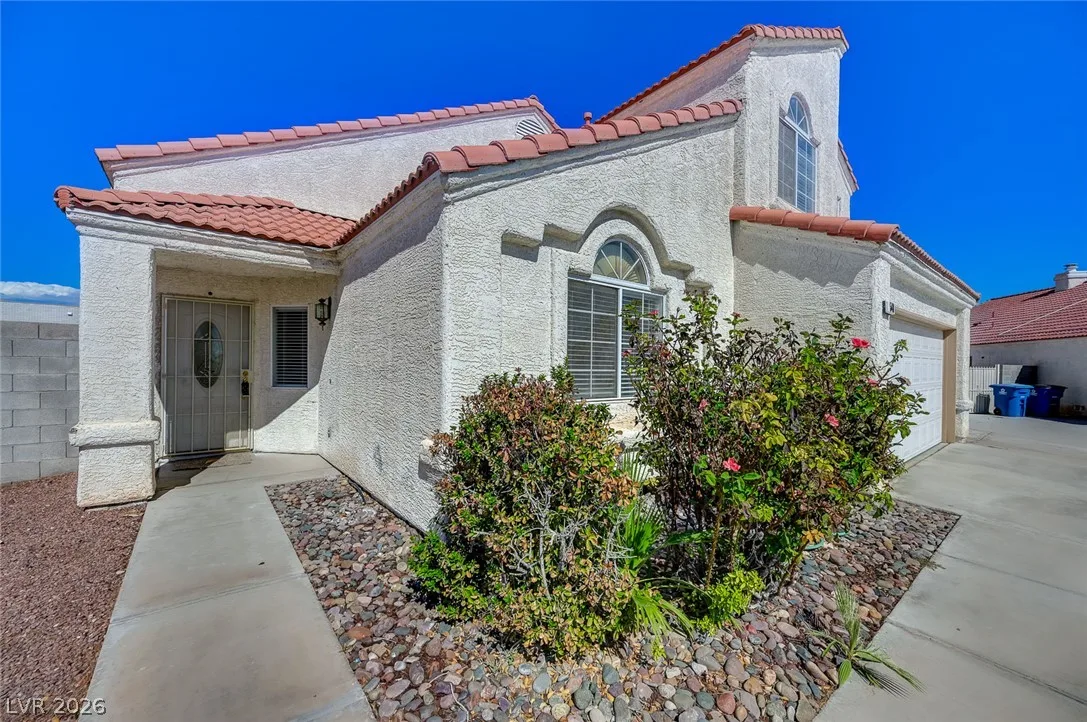 540 HERITAGE CLIFF Avenue — photo 4
