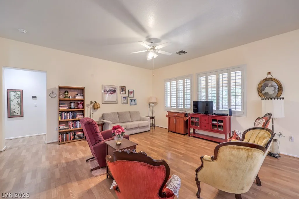 10701 Sky Meadows Avenue — photo 2