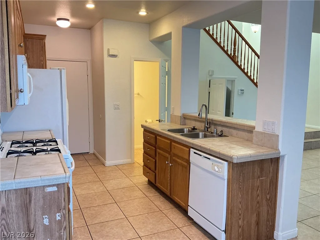 9744 Wailings Avenue — photo 3