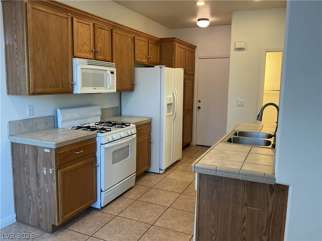 9744 Wailings Avenue — photo 4