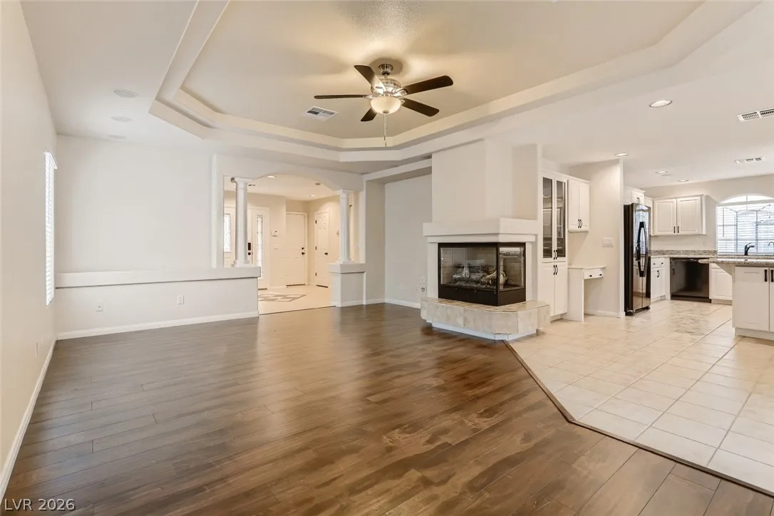 10995 Royal Highlands Street — photo 2