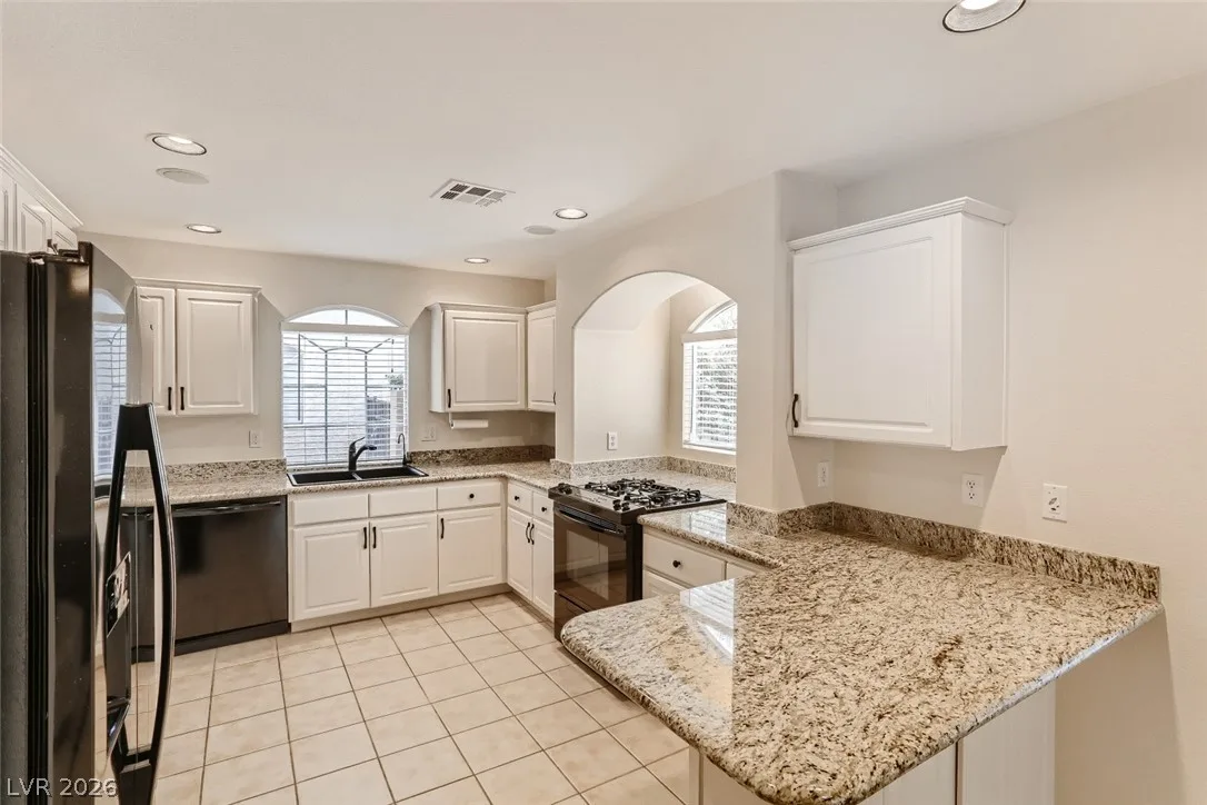 10995 Royal Highlands Street — photo 3