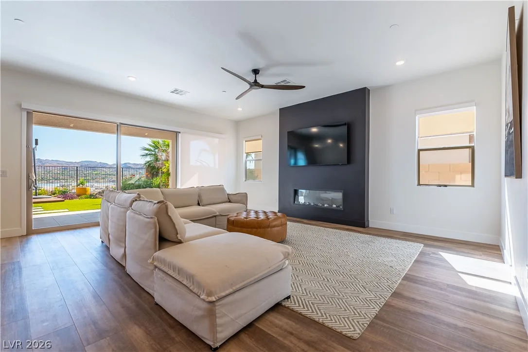 351 Portus Delphini Court — photo 3