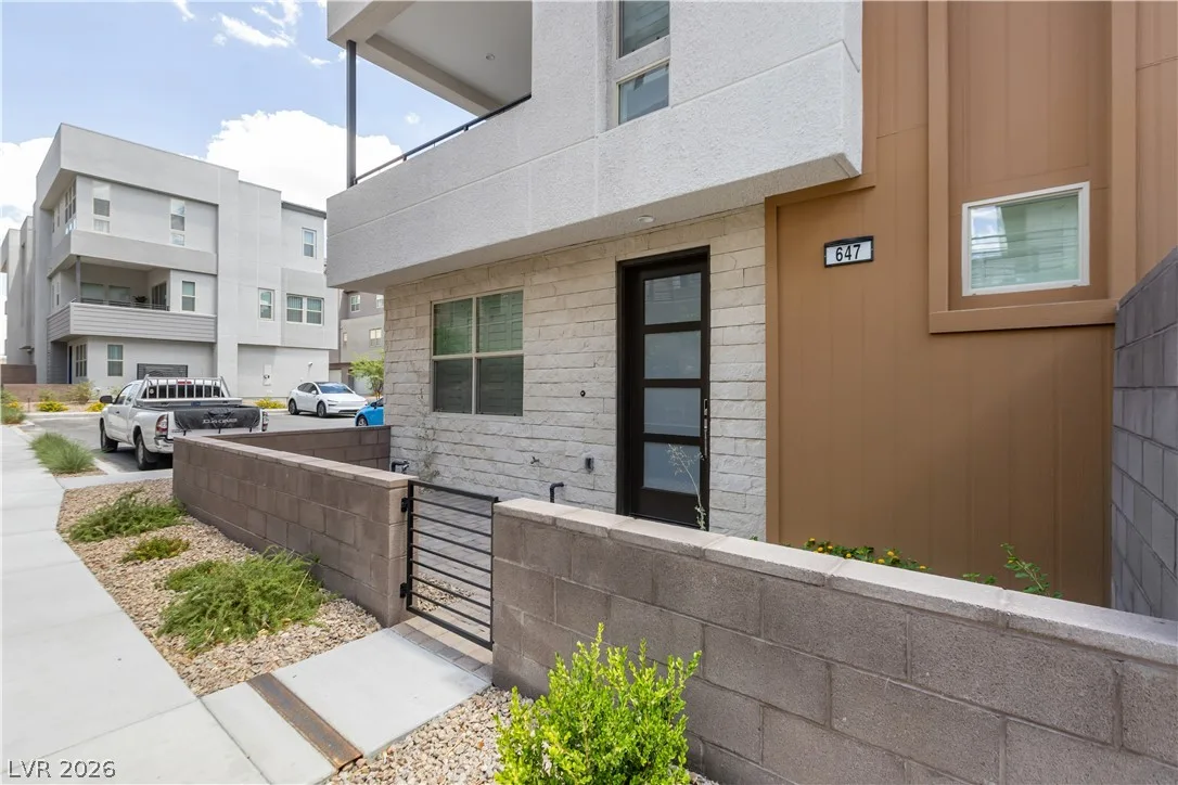 647 Spotted Falcon Street — photo 5