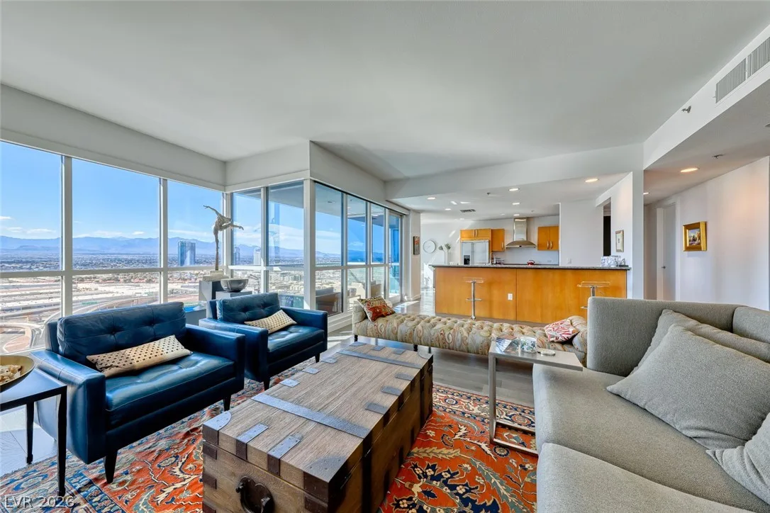 4525 Dean Martin Drive 2806 — photo 1
