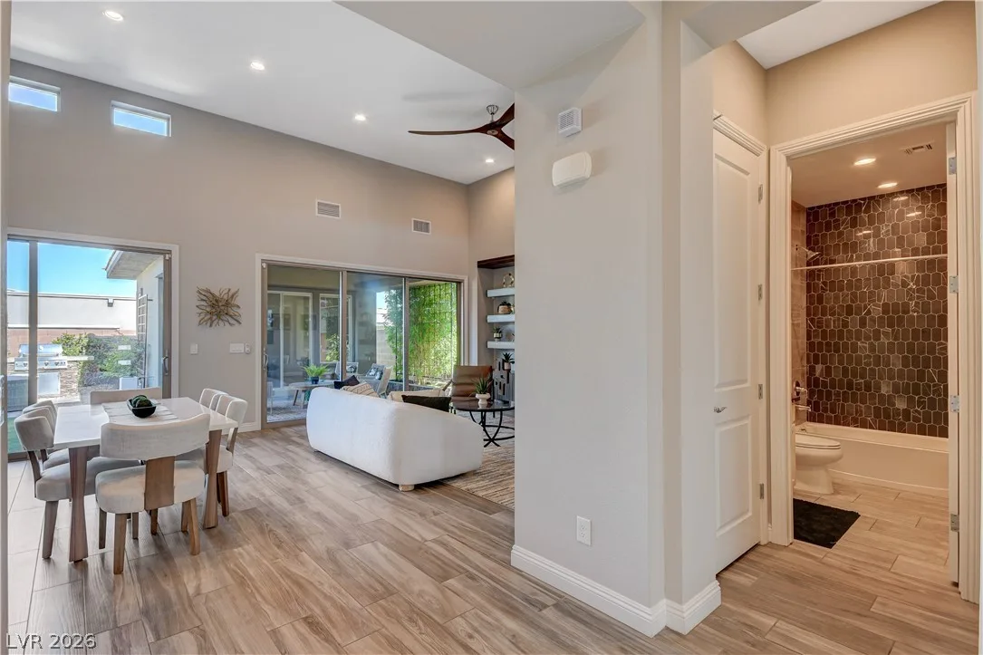 6706 Desert Crimson Street — photo 4