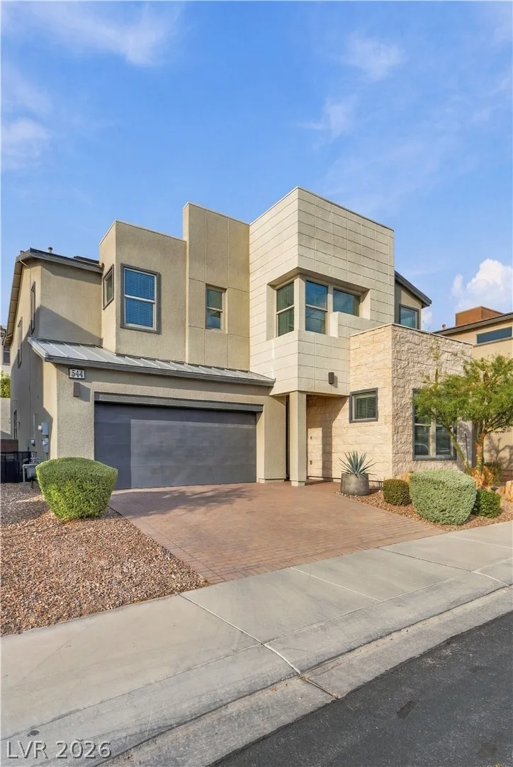 544 Front Range Lane — photo 3