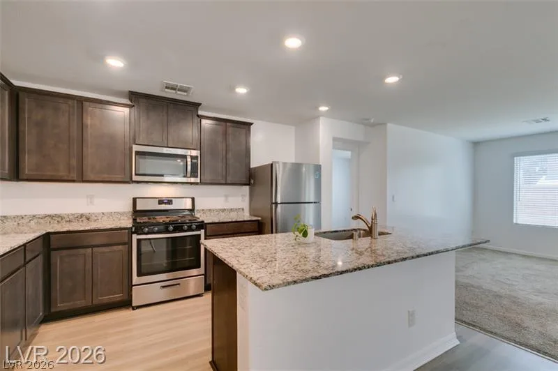 621 El Gusto Avenue — photo 2