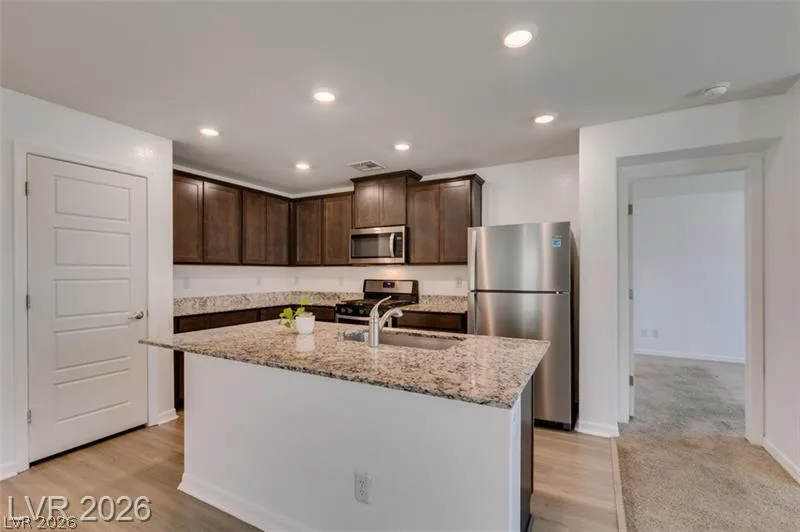 621 El Gusto Avenue — photo 4