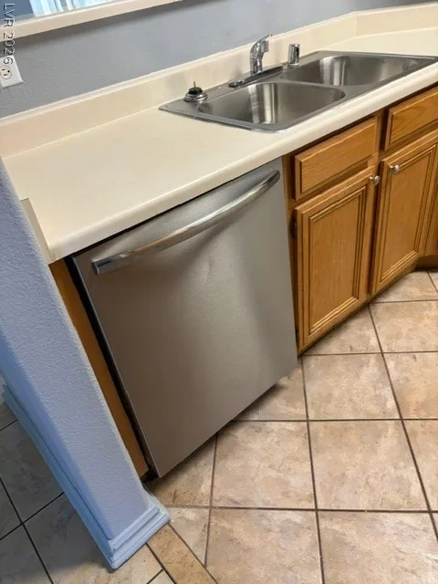 7131 South Durango Drive 309 — photo 5