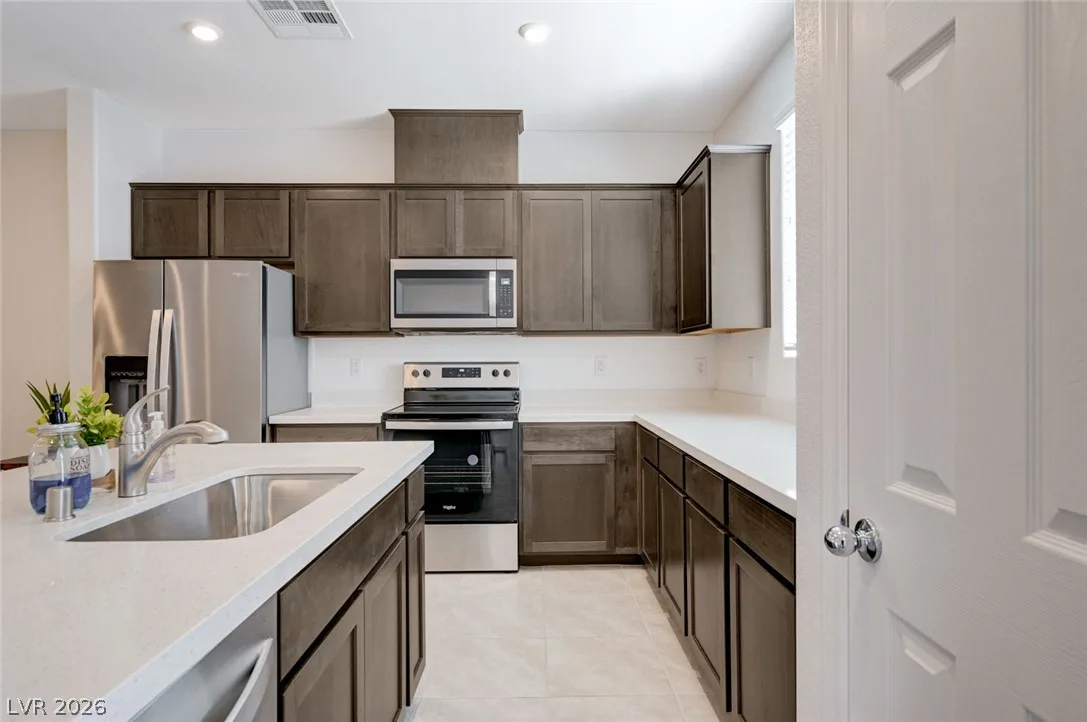 6515 Taffrail Avenue — photo 3