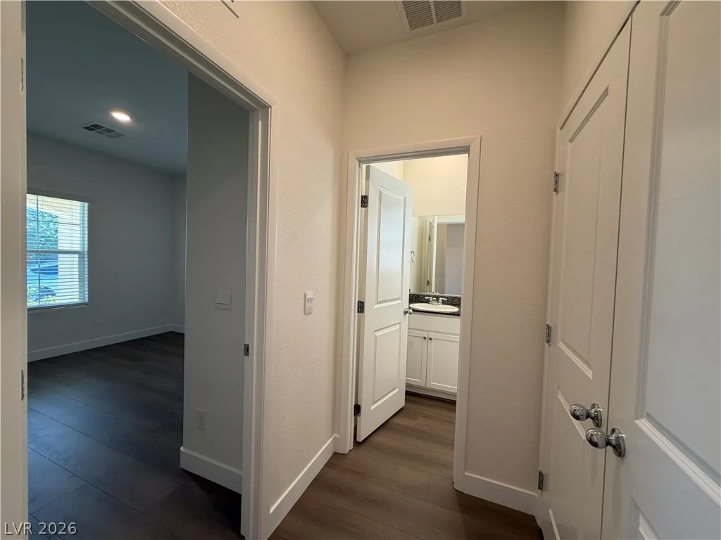 1181 Desert Lark Street — photo 4