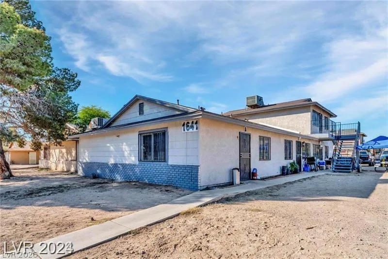 1641 North Lamont Street — photo 1