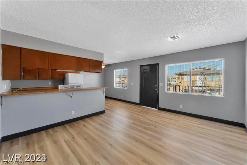 1641 North Lamont Street — photo 5