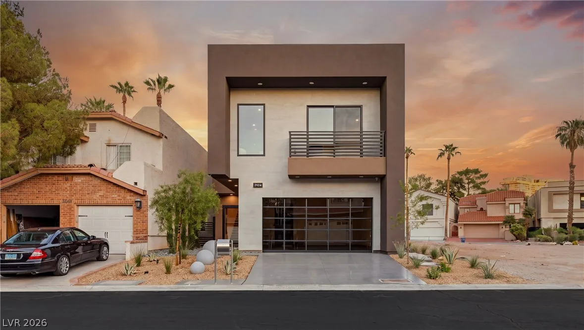 2824 Queens Courtyard Drive — photo 2