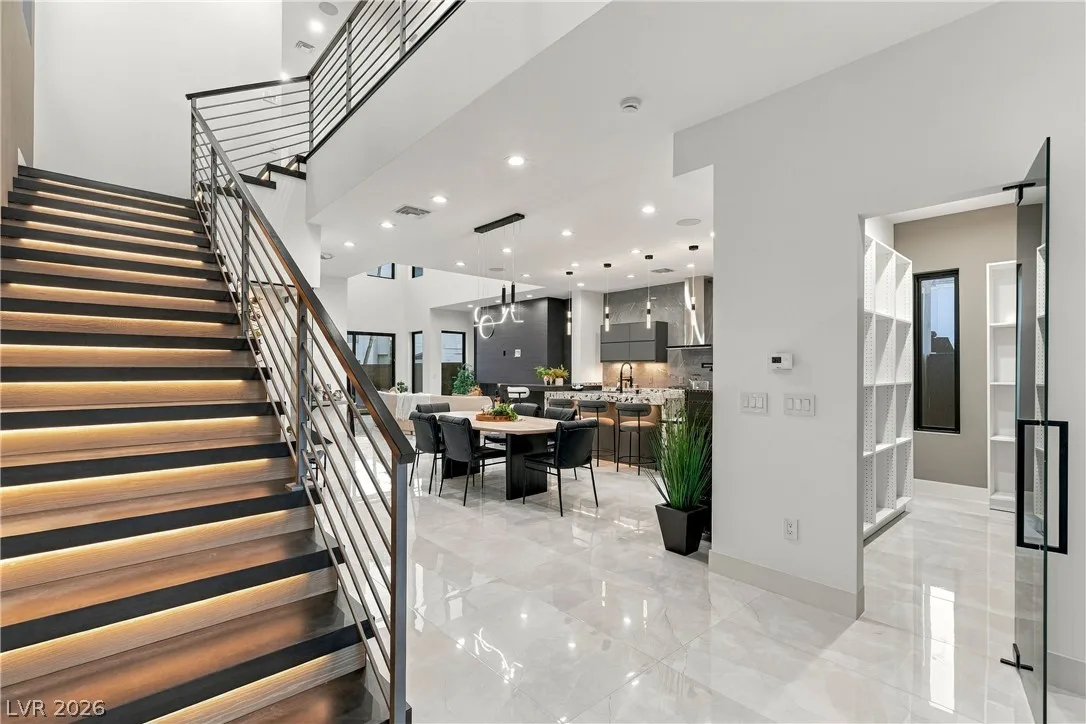 2824 Queens Courtyard Drive — photo 5