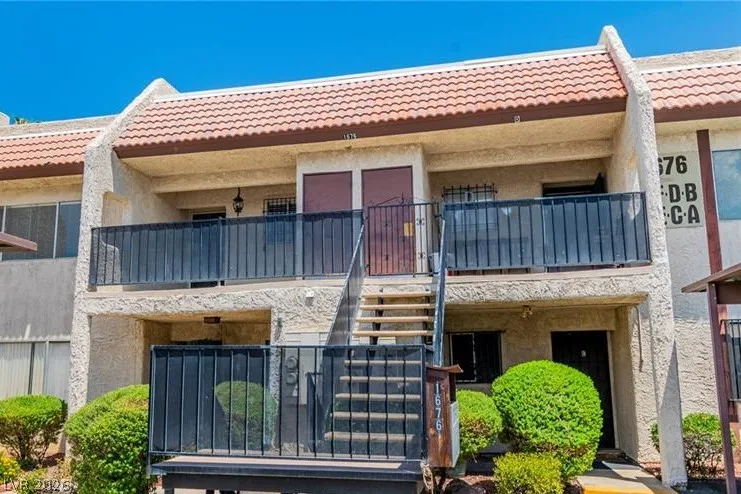 1676 Jupiter Court F — photo 4