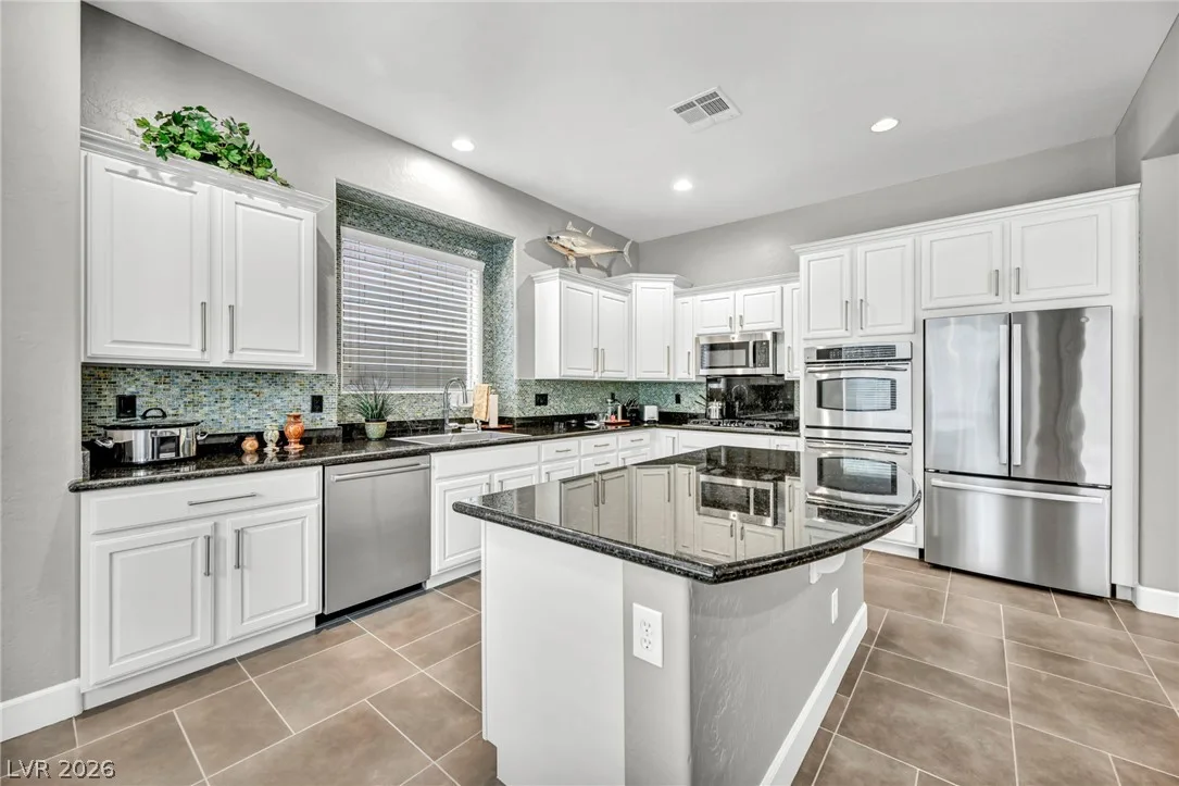 2672 La Boutique Street — photo 3