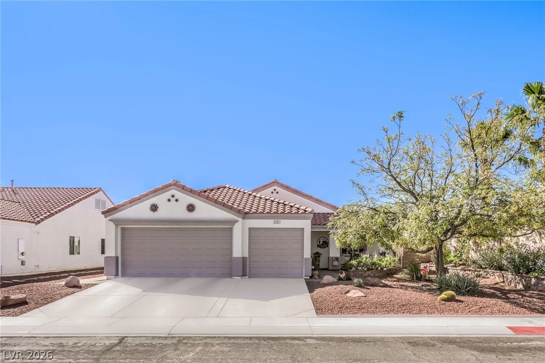 2131 Mountain Glow Avenue — photo 1