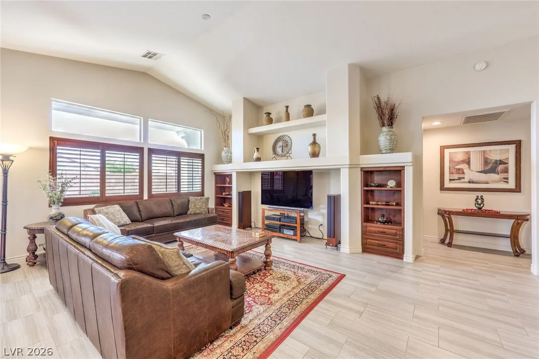 2131 Mountain Glow Avenue — photo 5
