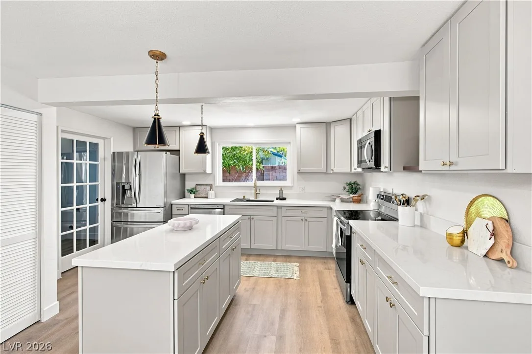 7237 West Washburn Road — photo 4