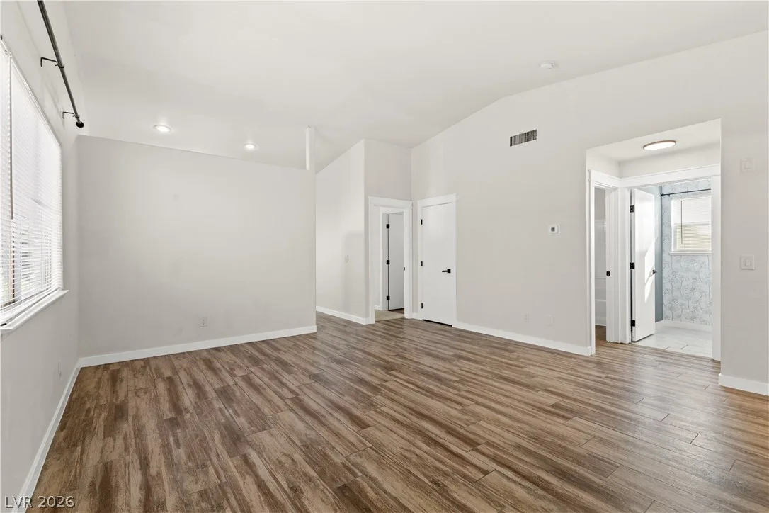 7564 Durham Hall Avenue 201 — photo 4