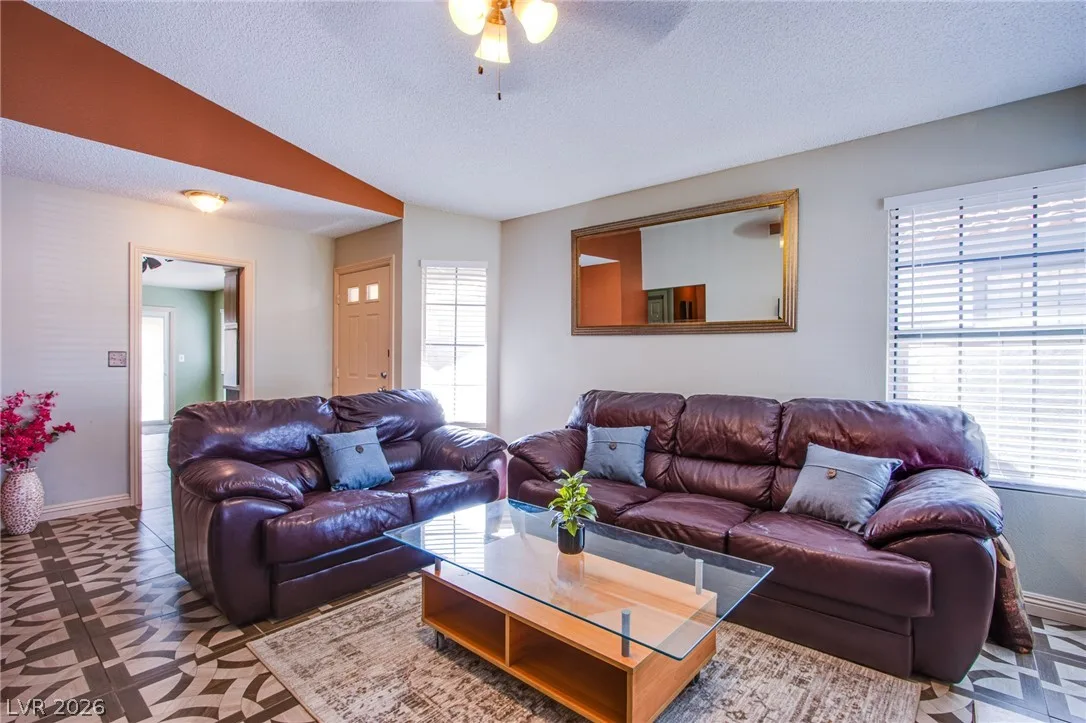 4659 Winfield Drive — photo 4