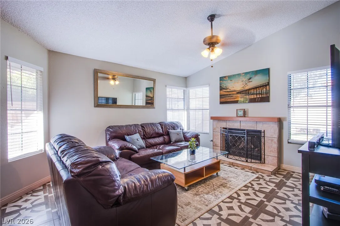 4659 Winfield Drive — photo 5
