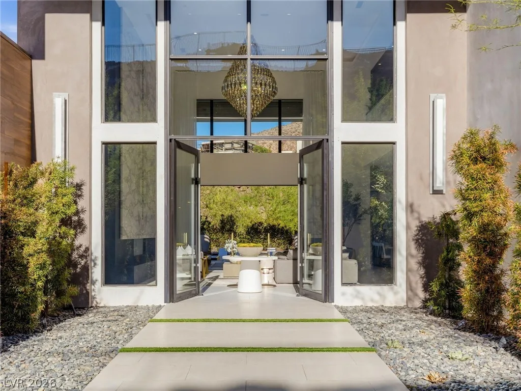 1 Sanctuary Peak Court — photo 4